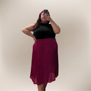 Barbie Hot Pink pleated skirt